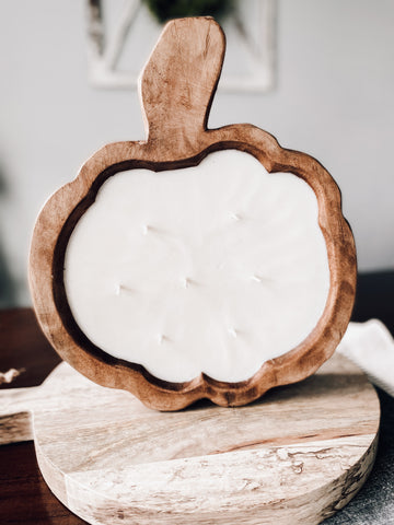 Pumpkin dough bowl candle as fall farmhouse decor