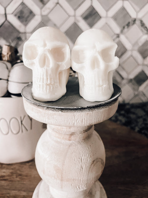 Skull Candle for Halloween Chic Decor