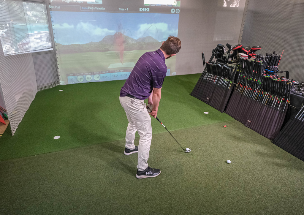 Le Fitting Center Hello Golf by Alpha Fitting