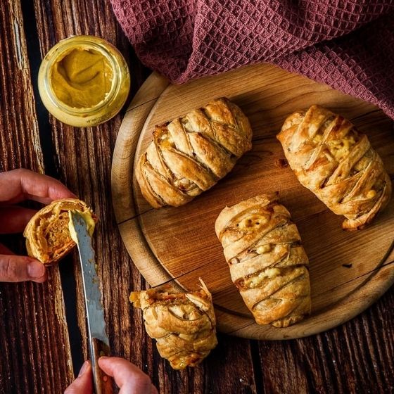 puff pastiries with mustard