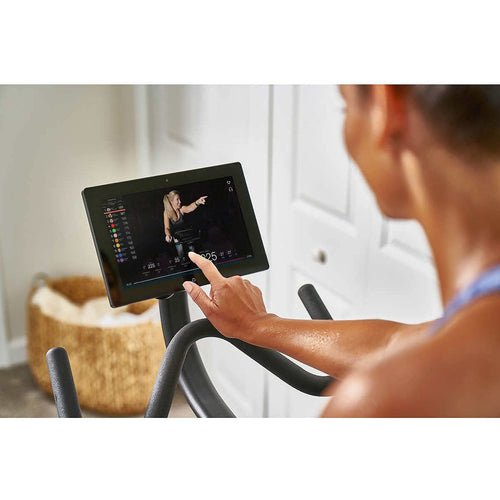 Echelon ex 4s vs peloton hot sale