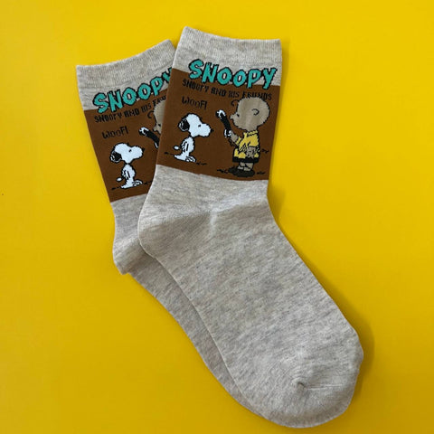 snoopy brown socks