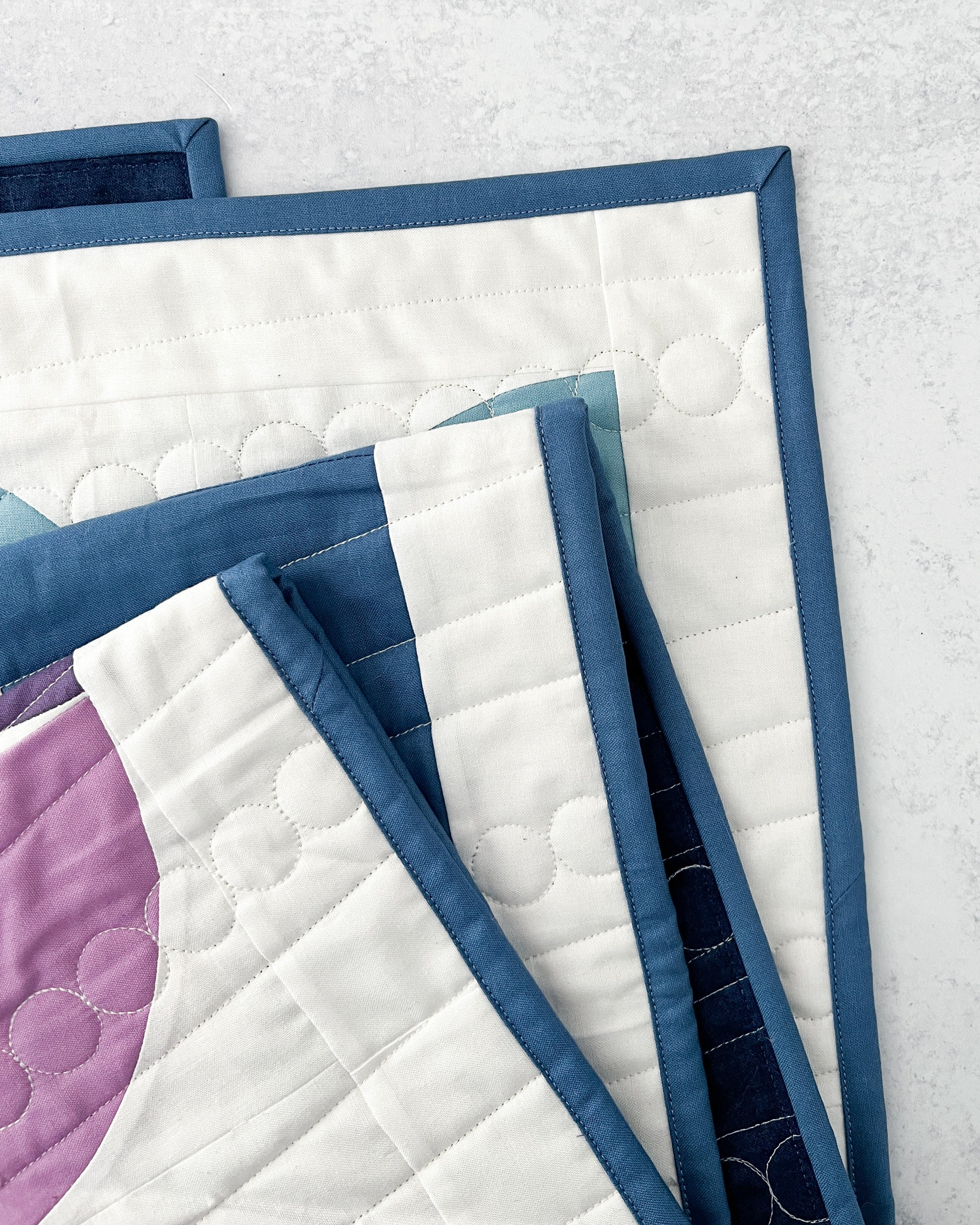 learn how to machine bind your quilt using your home sewing machine for beginners