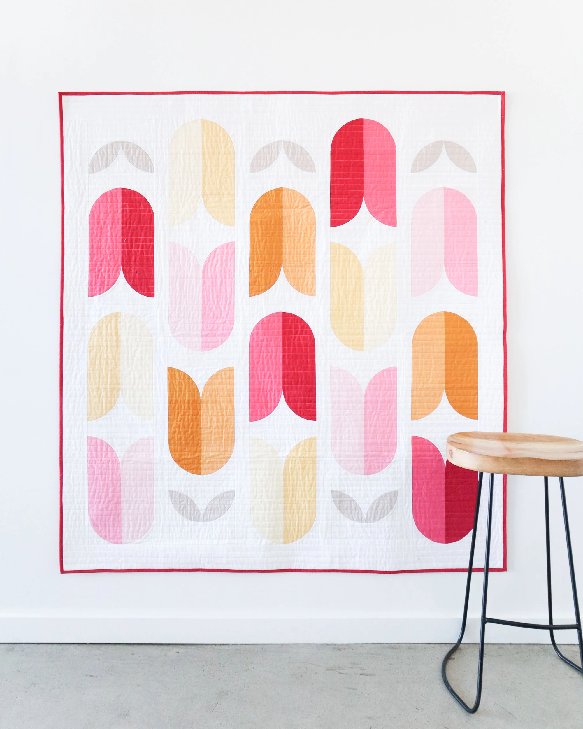 Copihue Quilt Pattern featuring curved piecing