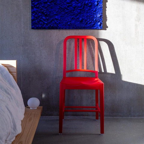 navy 111 recyclée ecoresponsable chaise rouge