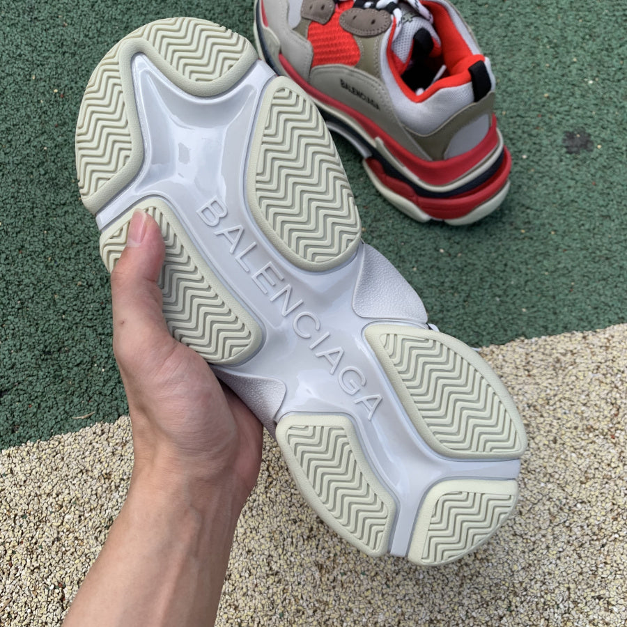 Balenciaga Triple S Sneaker Grey/Red