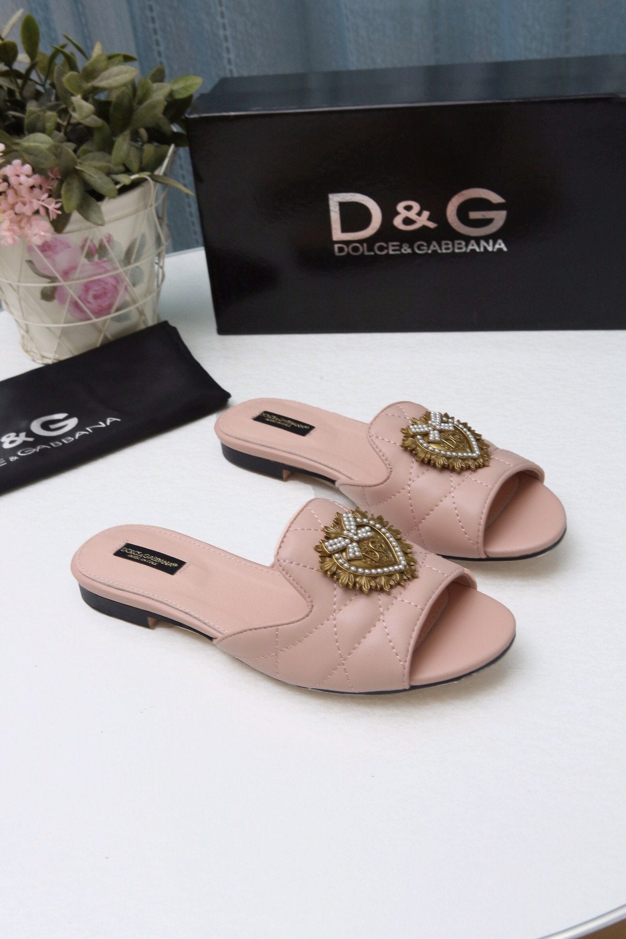 DG Popular Summer Women's Flats Men Slipper Sandals Shoes 03