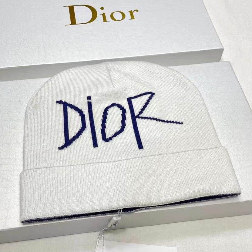 Dior CD Fashion Men's and Women's Knitted Beanie Hats Embroidered-4