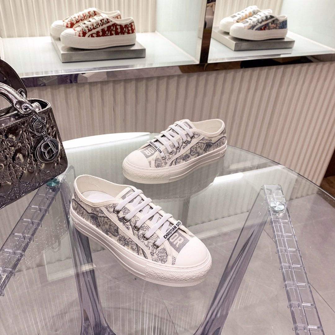 Dior embroidered canvas shoes-8