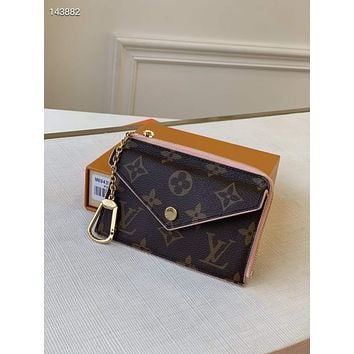 LV Louis Vuitton 2021 NEW ARRIVALS MONOGRAM CANVAS CARD HOLDER W