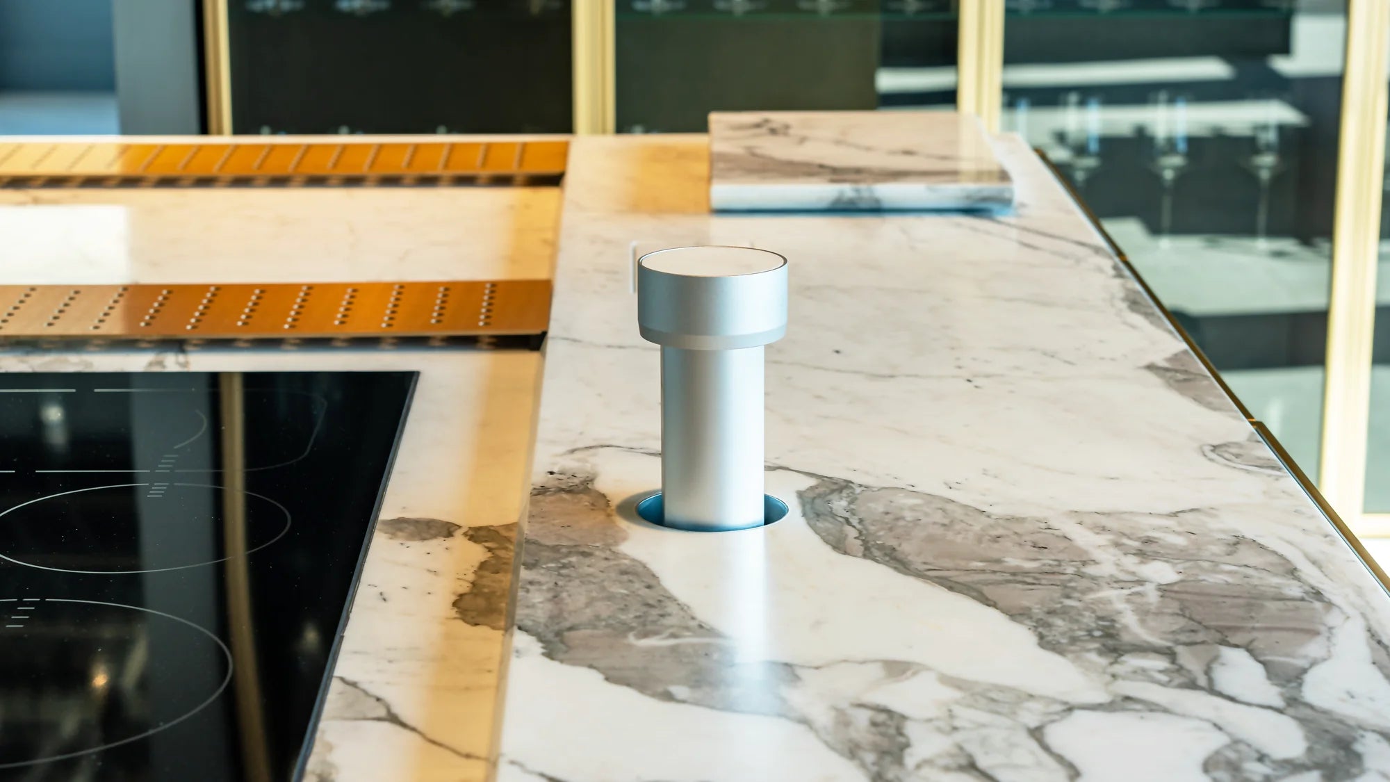 Point Pod Connect Silver In White Kitchen