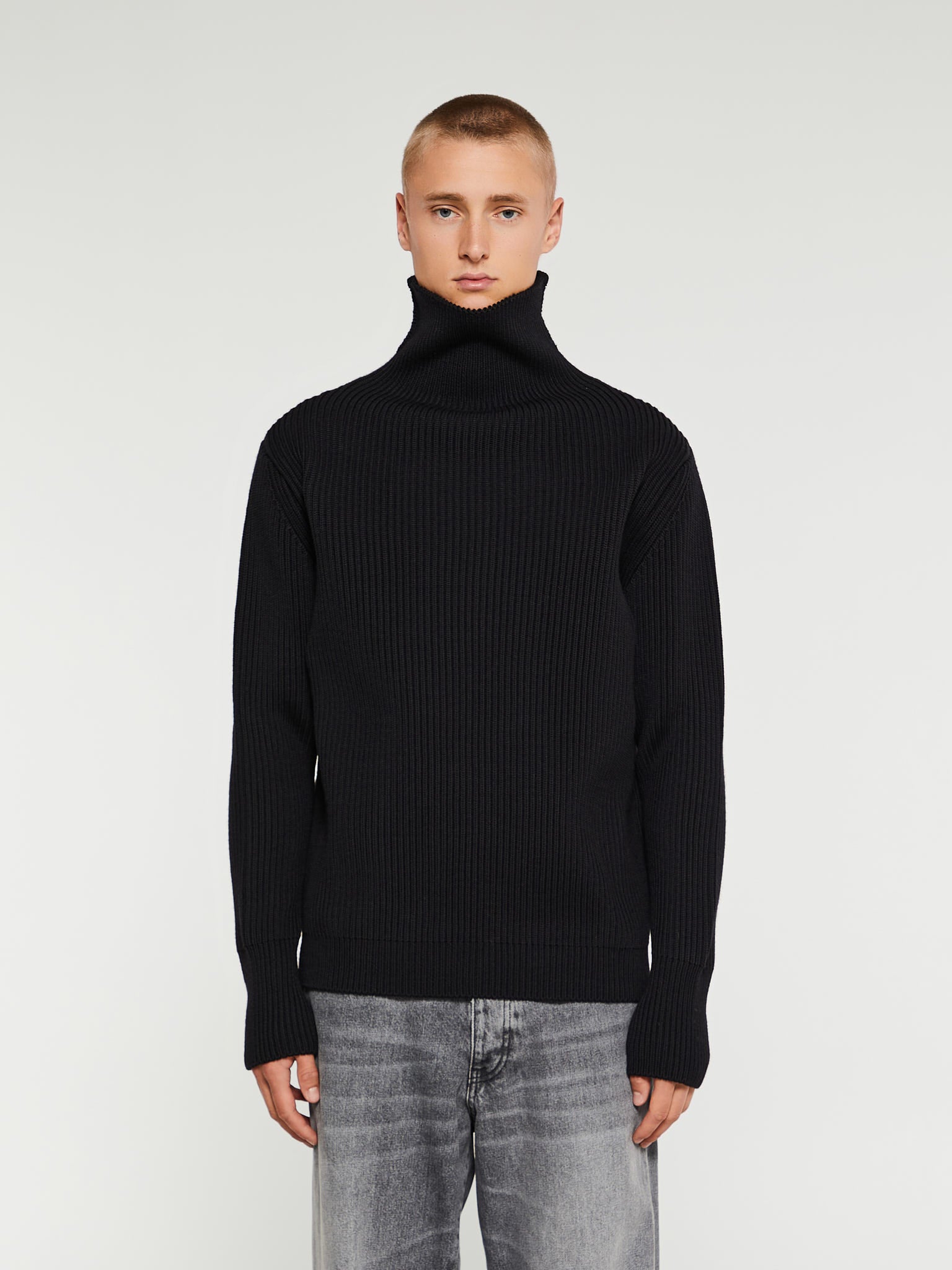 Signature stripe turtleneck black – Totême