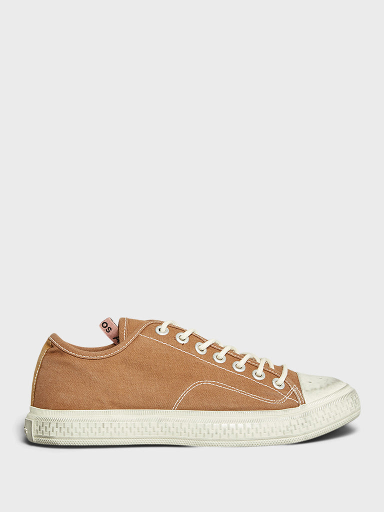 Shoe408 in Brown and Off-White stoy