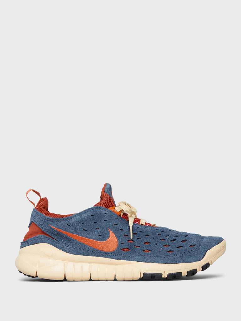 nike blue and orange running shoes