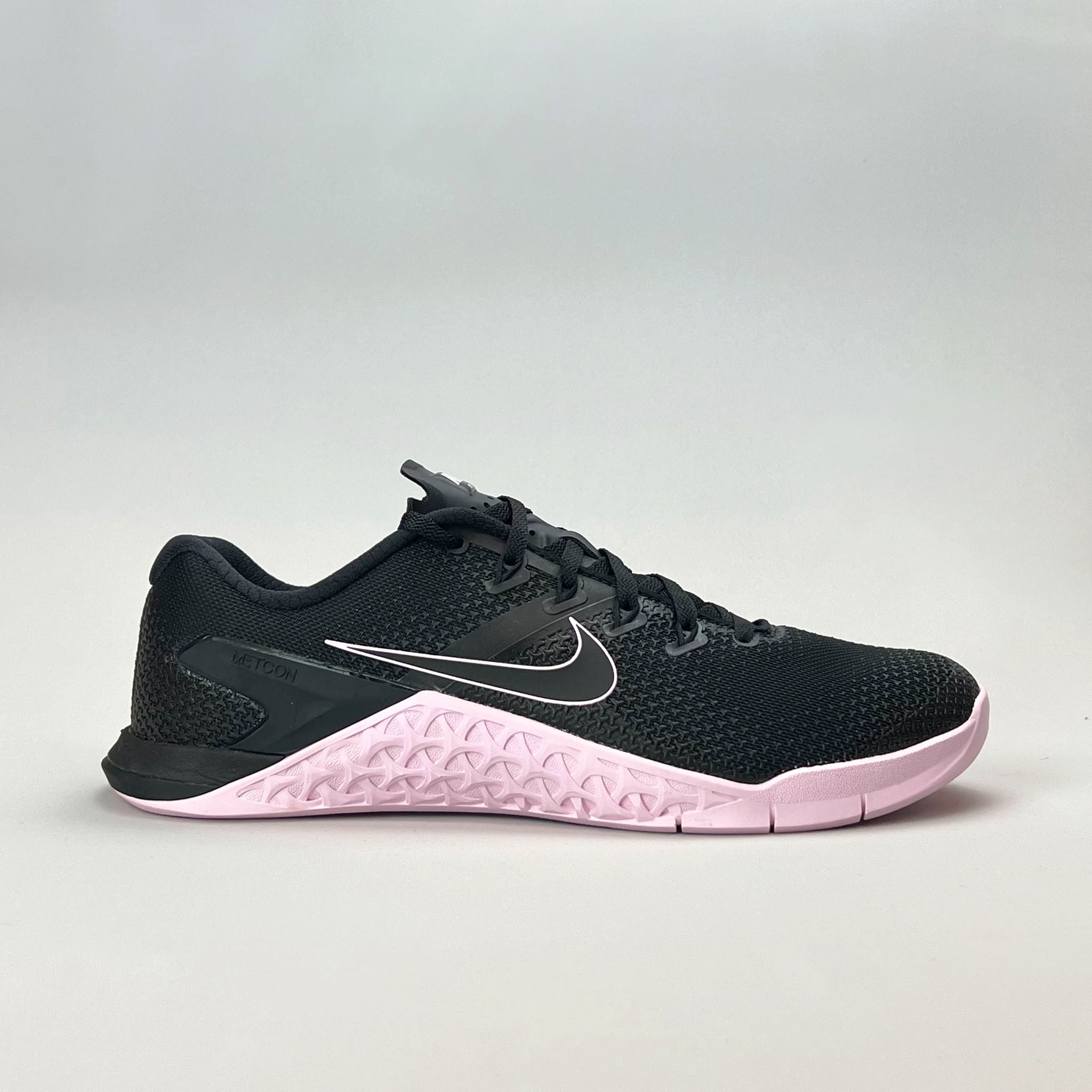 nike metcon black pink