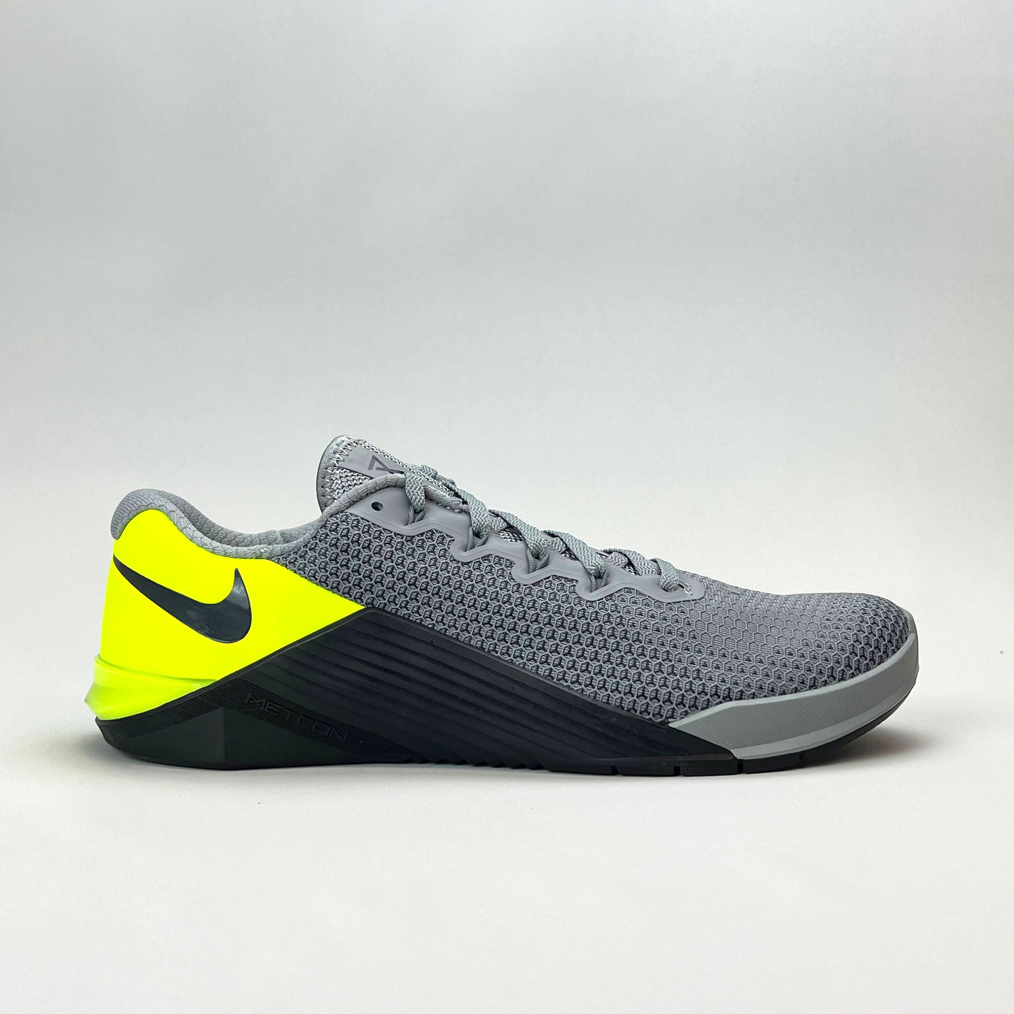 nike metcon 5 black gunsmoke