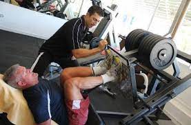 Leg Press Mistake With Older Man Doing To Much Weight