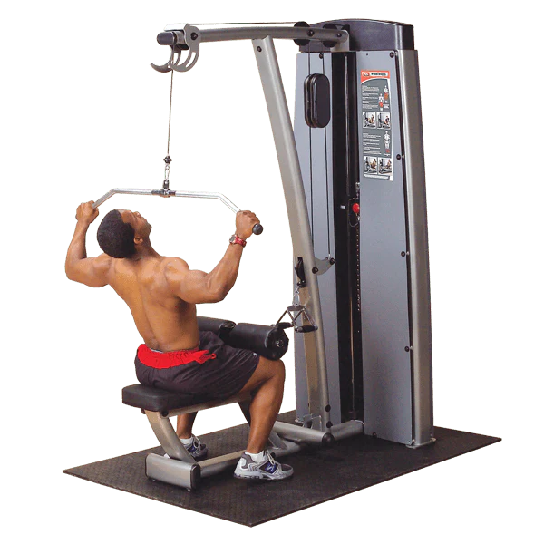 Muscled worked with lat pulldown machines