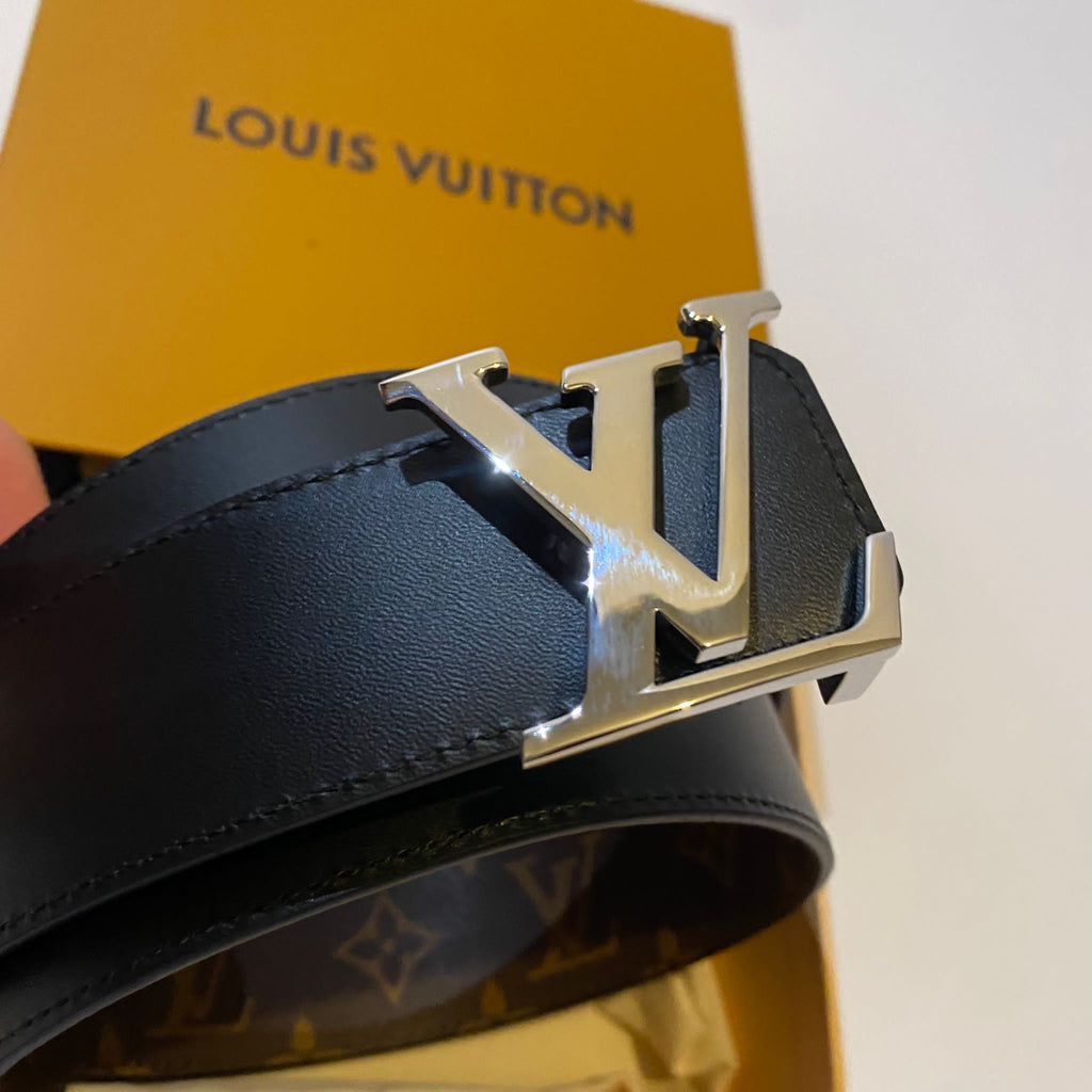 Louis Vuitton - The LV Initials 40mm Reversible Belt is a - Catawiki