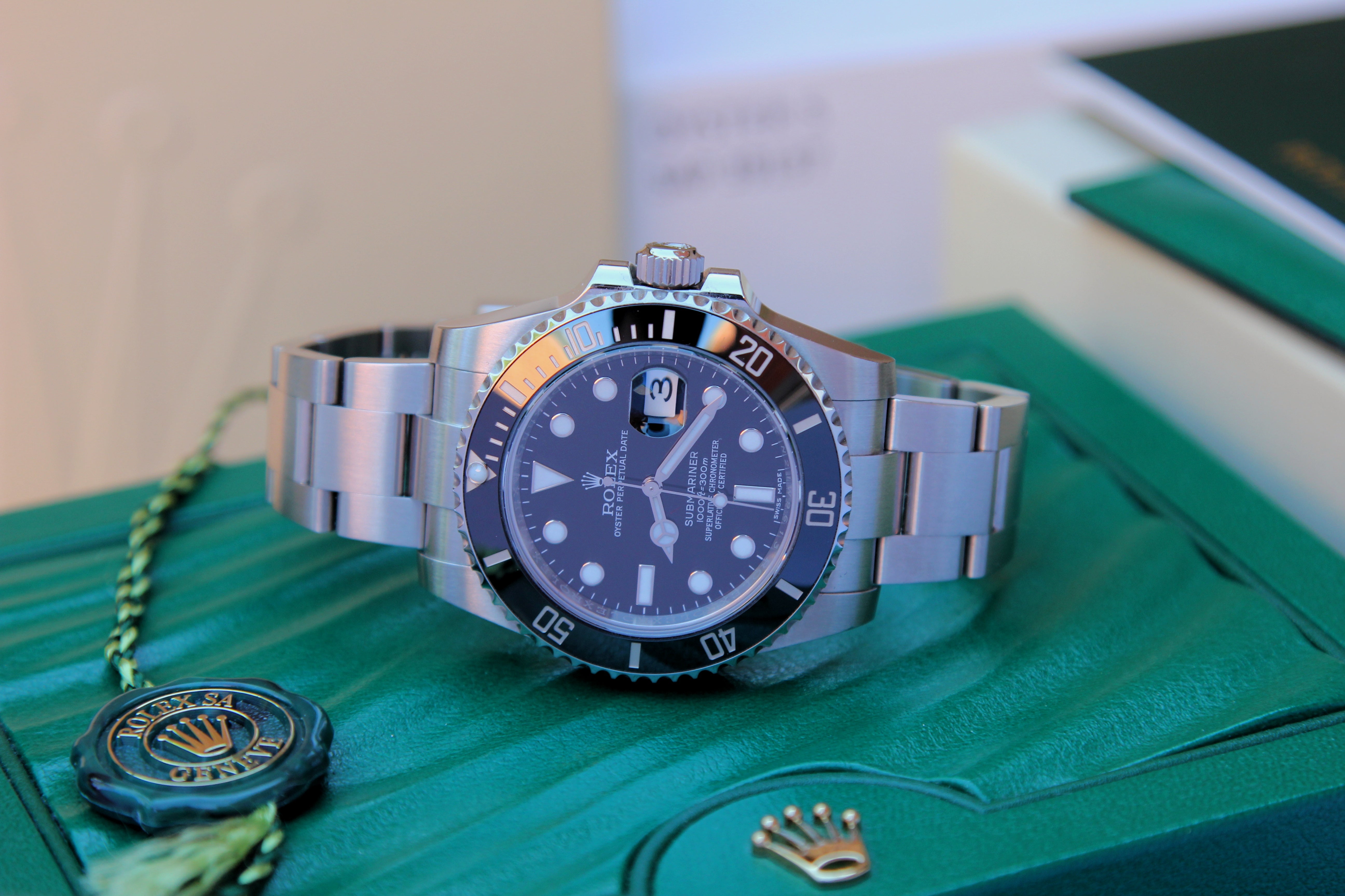 Rolex Submariner Date 116610LN - The true diver watch by design ...