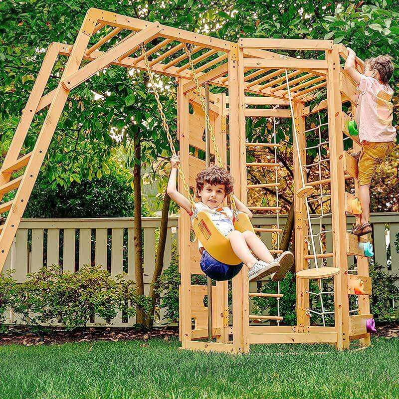 Avenlur Hawthorne Outdoor Climber with kids playing