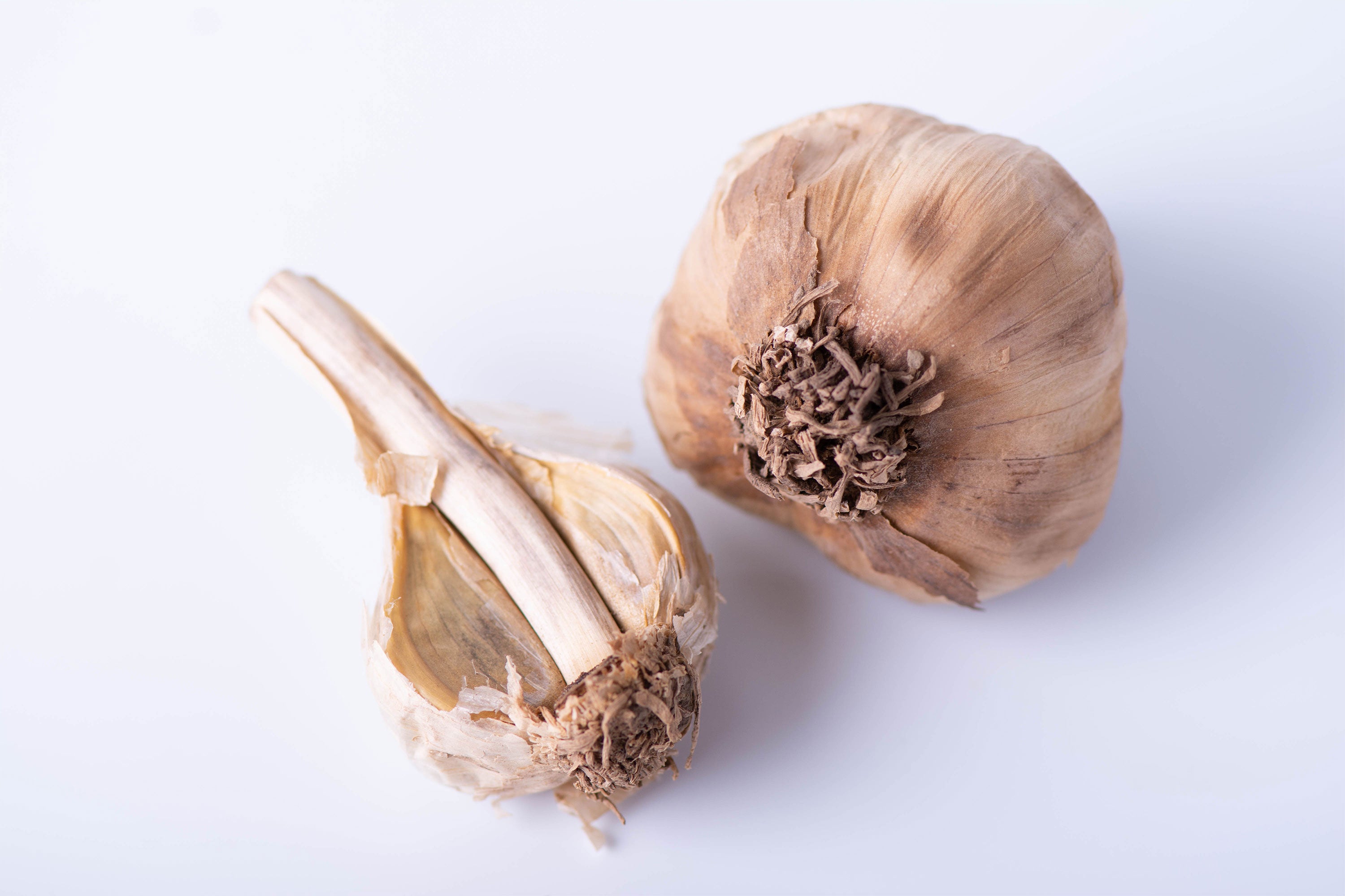 Picture of black garlic bulb