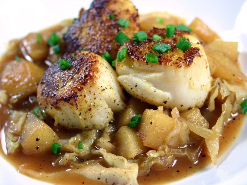 Vadouvan Curry-Dusted Scallops with Apple Broth Recipe
