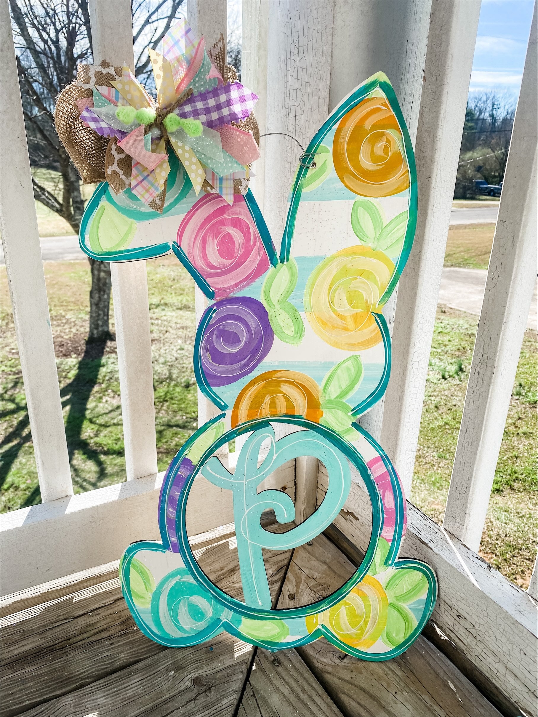 Multicolor rabbit-shaped door hanger