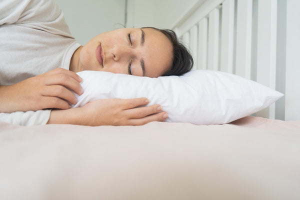 Sleep naturally on a Kind Face Wisewool Cloud pillow