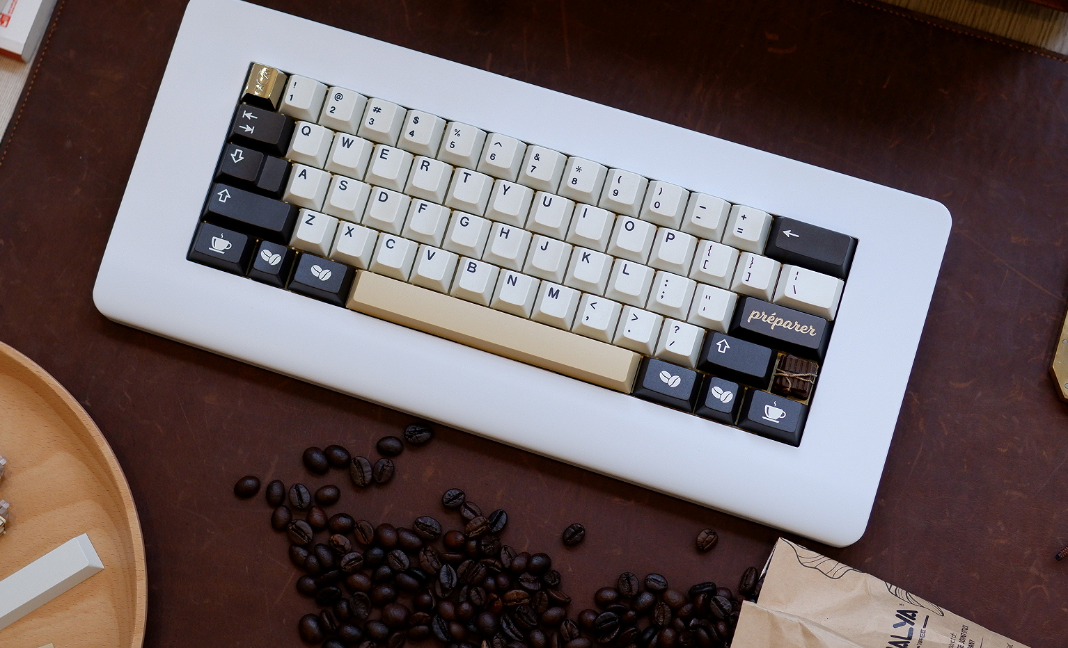 Piggy 60% E-beige 自作キーボード-