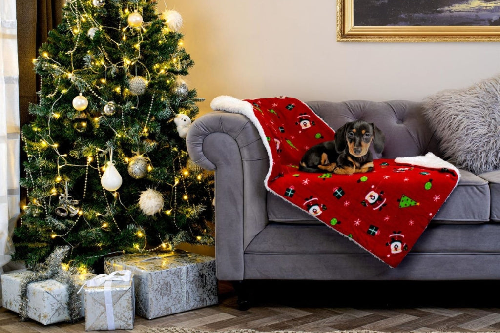 Discover Pet Paradise with Christmas Pet Blankets, Perfectly Infused with Seasonal Splendour - Cosy Canine Comfort at Its Finest!