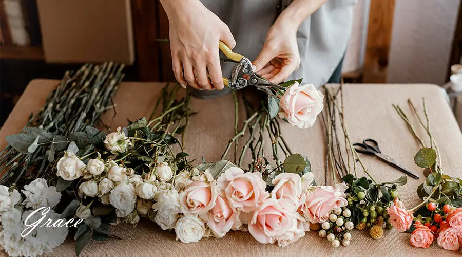 How-To-Arrange-Flowers-Like-A-Florist Step-By-Step