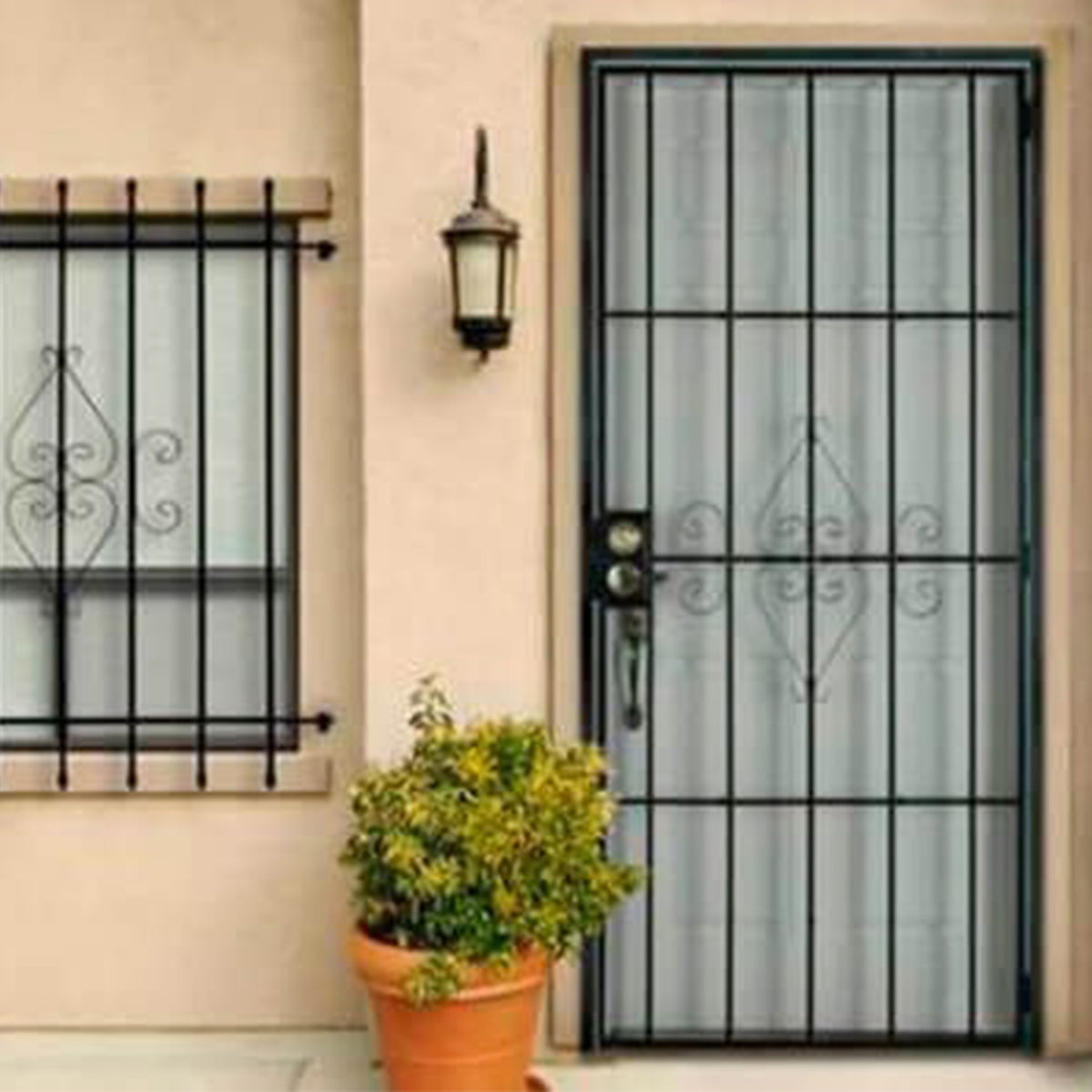 Puertas y ventanas de hierro para incrementar la belleza y seguridad de su  hogar. Fácil de instalar, ideal para casas de campo. Añada valor a su  propiedad. — Torotrac - Todo para