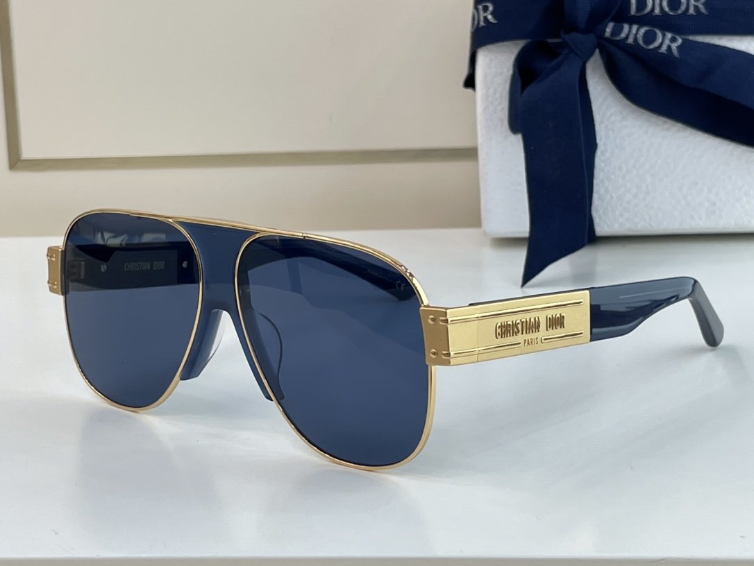 Dior SIGNATURE Sunglasses