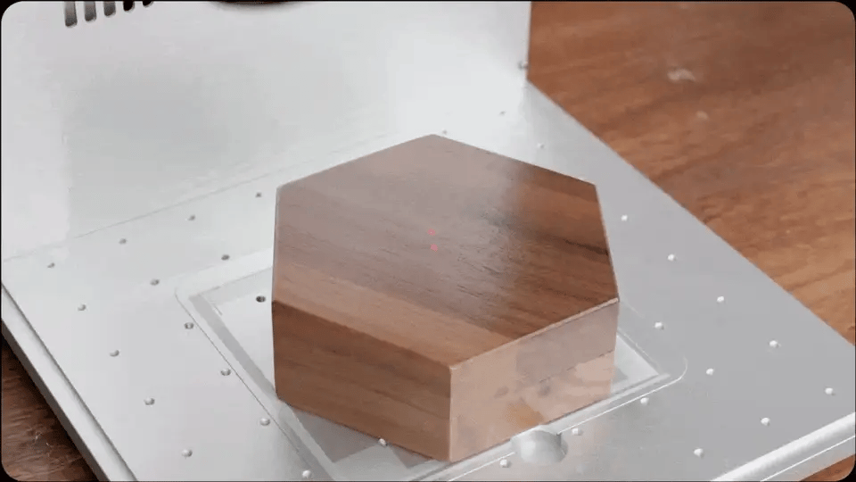 xlaserlab E3 Laser Engraving Dual-Focus System