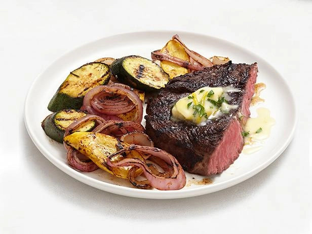 How to Make the Best Grilled Steak and Vegetables