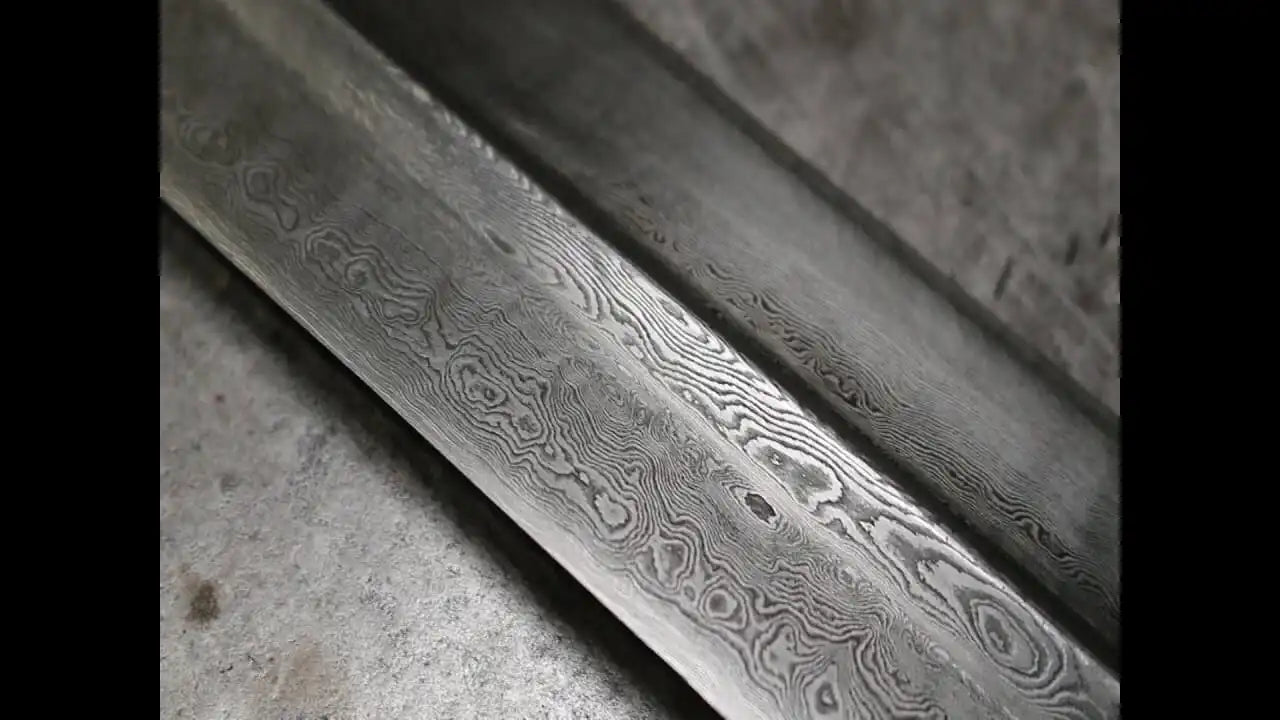 How To Spot Fake Vs. Real Damascus Steel Knives – Forged Blade