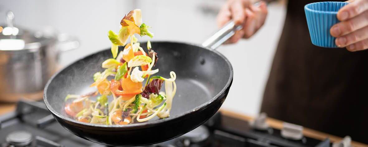 Cooking is fundamental: The importance of a hot pan