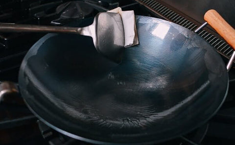 How to Clean a Wok