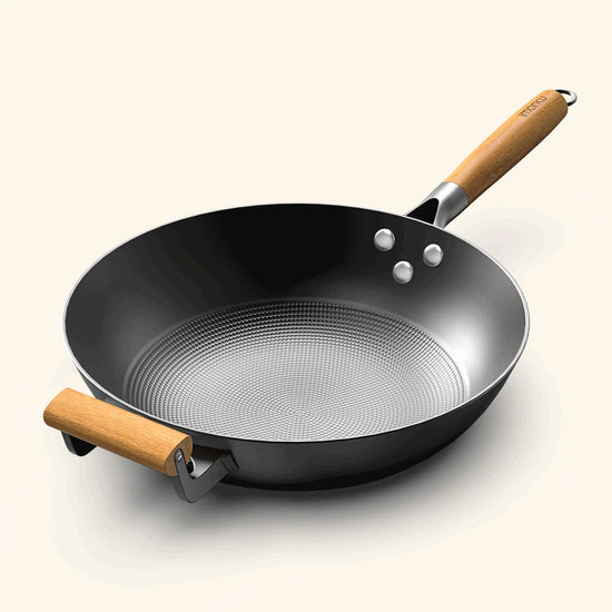 Knowing Skillet Sizes Actually Does Matter: Here's How to Measure a Skillet