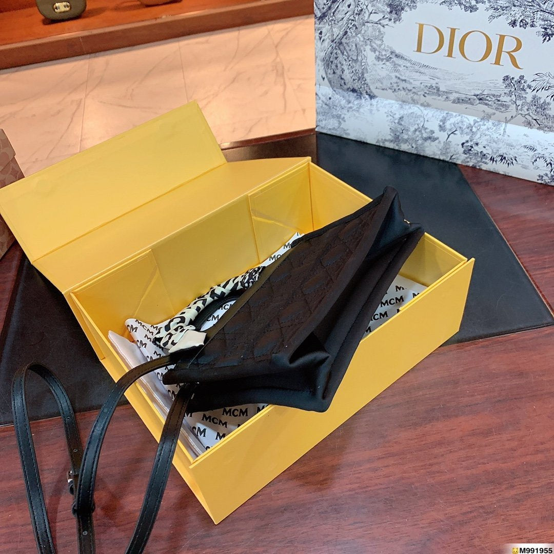 Dior fashion western style tote bag shoulder bag