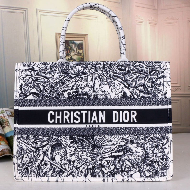 Christian Dior New Products Fully Printed Embroidered Letters La