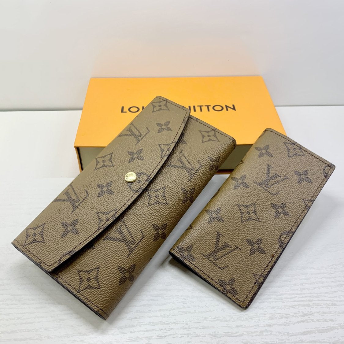 Louis Vuitton LV Classic Leather Print Wallet Purse Two Piece Set-1