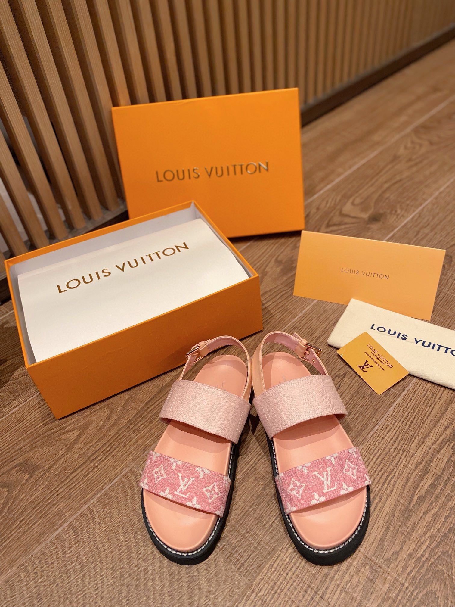 LOUIS VUITTON 2022 Popular Summer Women's Flats Men Slipper Sandals-3