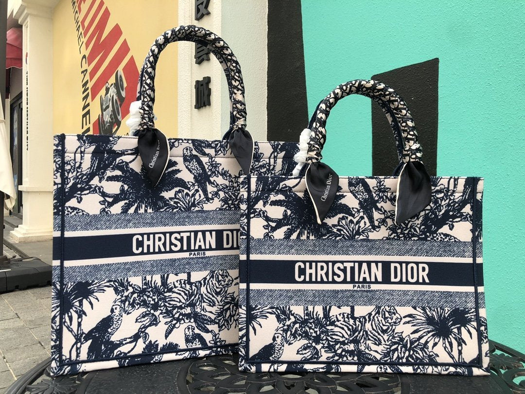 Christian Dior Women's Tote Bag Handbag Shopping Leather Tot