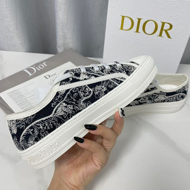 Christian Dior embroidered canvas shoes flat casual shoes sneake