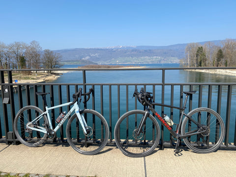 Gravelbikes am Bielersee von Achim und Susi