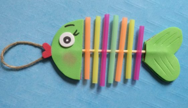 Creating a fish model from plastic straws