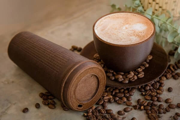 cốc làm từ bã cà phê
