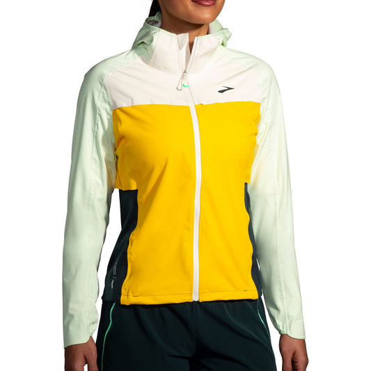 Brooks Clothing, Sports Bras, Jackets & More